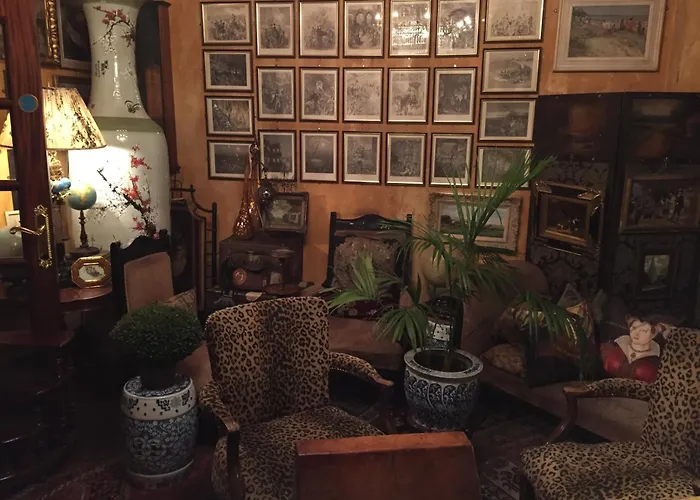 Pavilion Hotel London